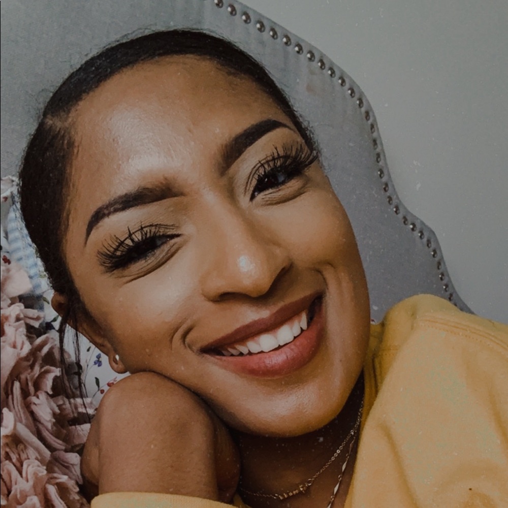 Meet your Posher, Ashley